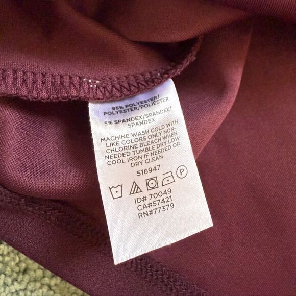 Ann Taylor 3/4 Bell Sleeve Burgundy Blouse Size XXL - Picture 7 of 8